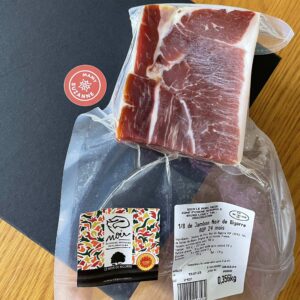 1/8 Jambon Porc Noir de Bigorre AOP, sans os, découenné, affinage 24 mois poids 620 g